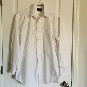 Nautica men’s White shirt Button down Size - M